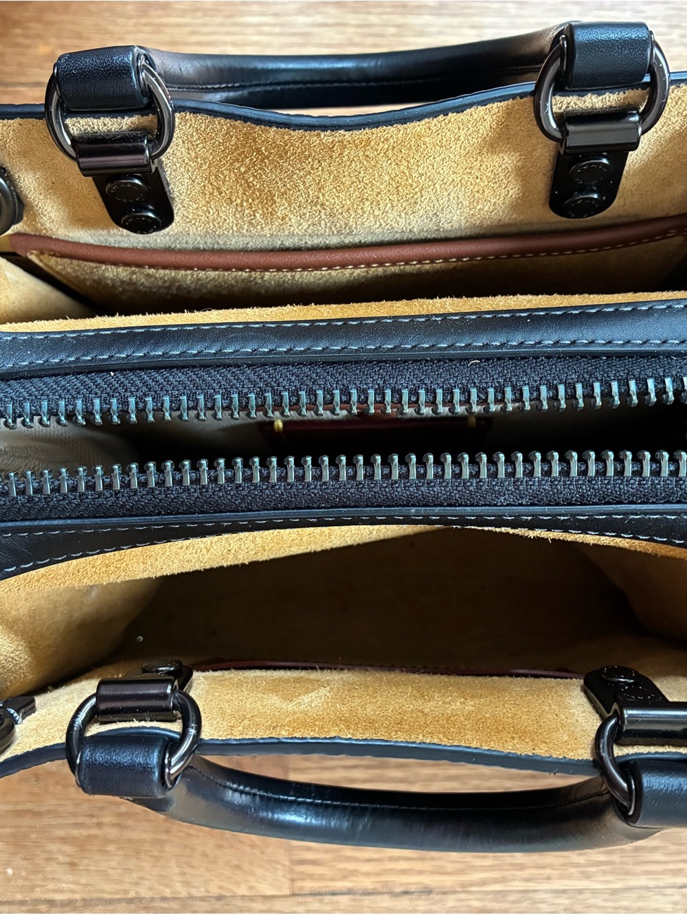 Coach Black Pebbled Leather colorblock rogue 20 - Picture 3 of 14